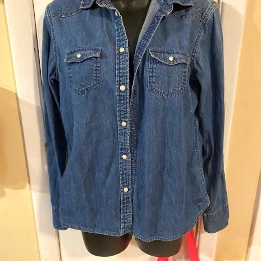 American Eagle Long Sleeve Jean Button Up Shirt